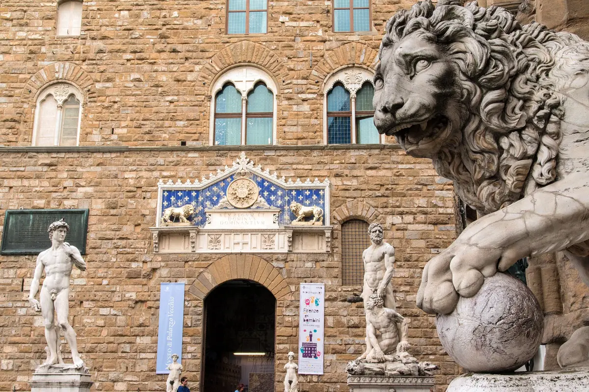 The David copy in front of Palazzo Vecchio