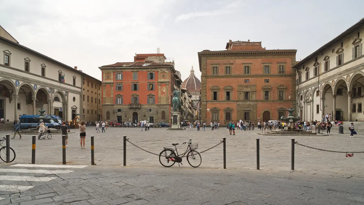 Piazza Santissima Annunziata with the Ospedale degli Innocenti